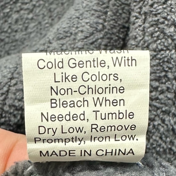 Lounge/Pajama Top & Pants Size Medium - Picture 9 of 9